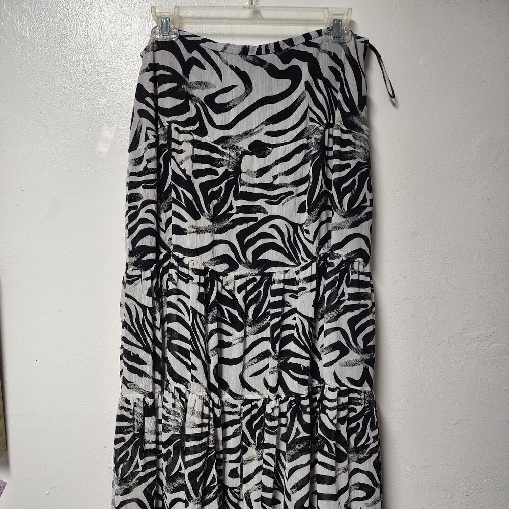 Chaus Black White print Polyeste Tiered Maxiskirt 10 Festival Hobo